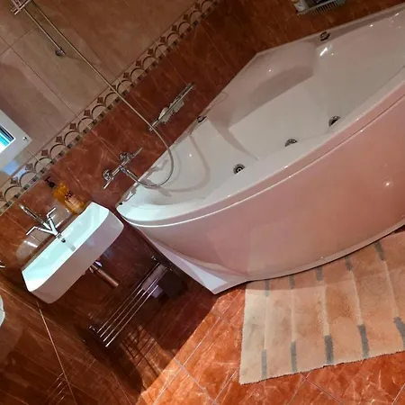 Large Debreceno Апартаменты *